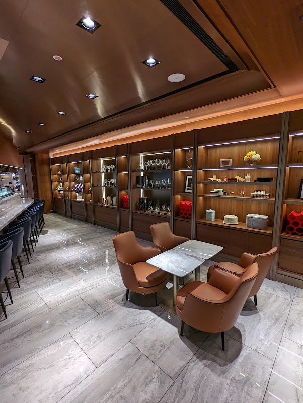 aaa WINE CELLAR & OYSTER BAR