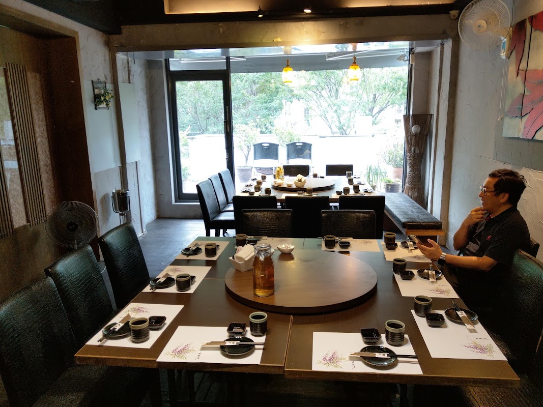 Mingyuan Yiguan