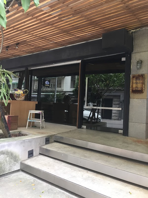 La Famiglia Roma Restaurant
