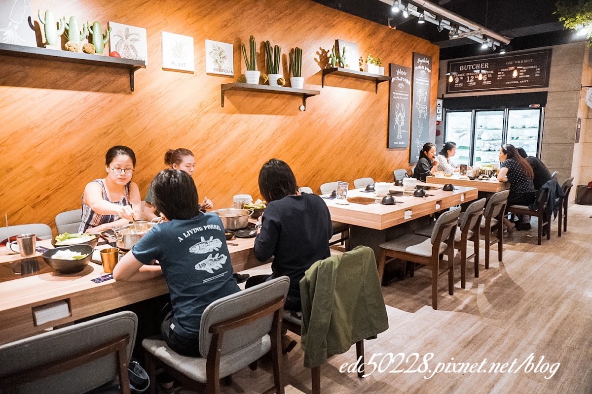 大魔大滿足鍋物-板橋旗艦店