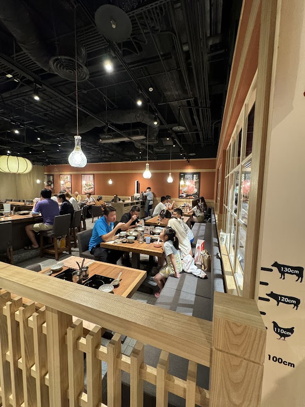 黑毛屋 新竹巨城店｜乾杯集團鍋物品牌