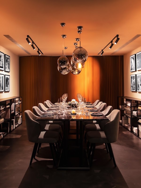 Justin’s Wine & Bistro