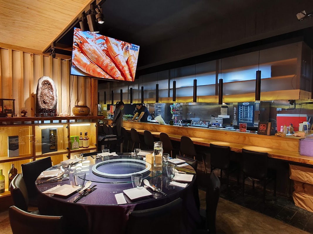Live Seafood Private Kitchen (Reservation Required)